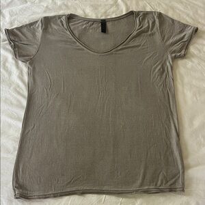 Elegant Women's Taupe Short Sleeve Top